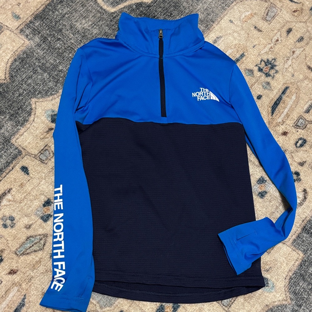 Gorgeous NWOT The North Face 1/4 zip pullover. Size 7/8